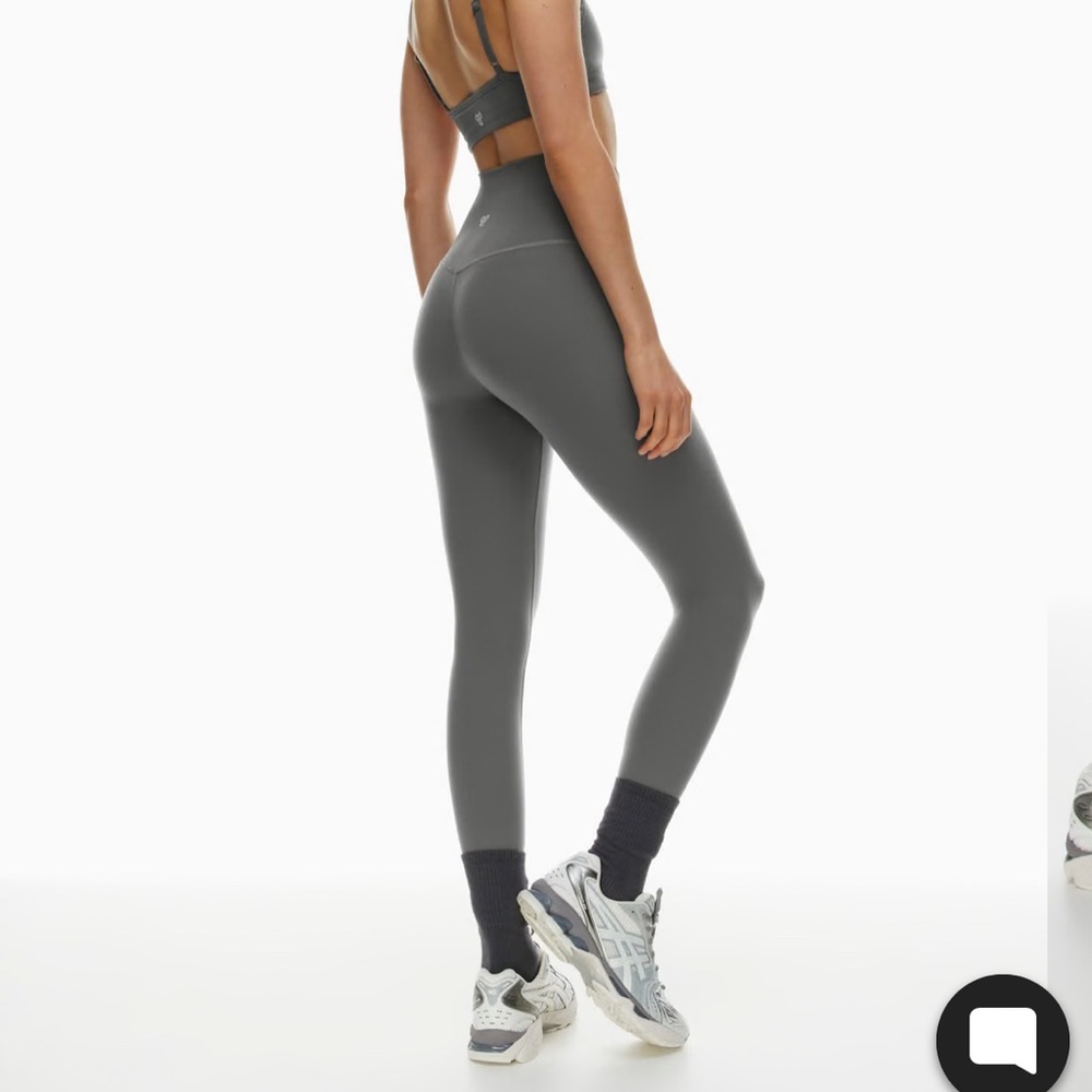 Aritzia TNA Butter Cheeky Hi-Rise Legging in Gray